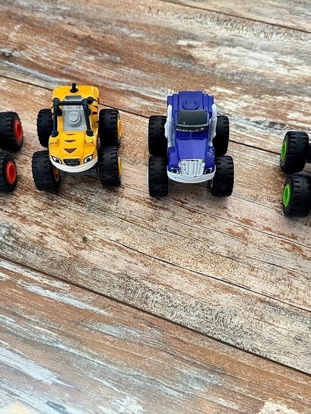 Fisher-Price Blaze and the Monster Machines Die-Cast Vehicle Set Vehicle Set